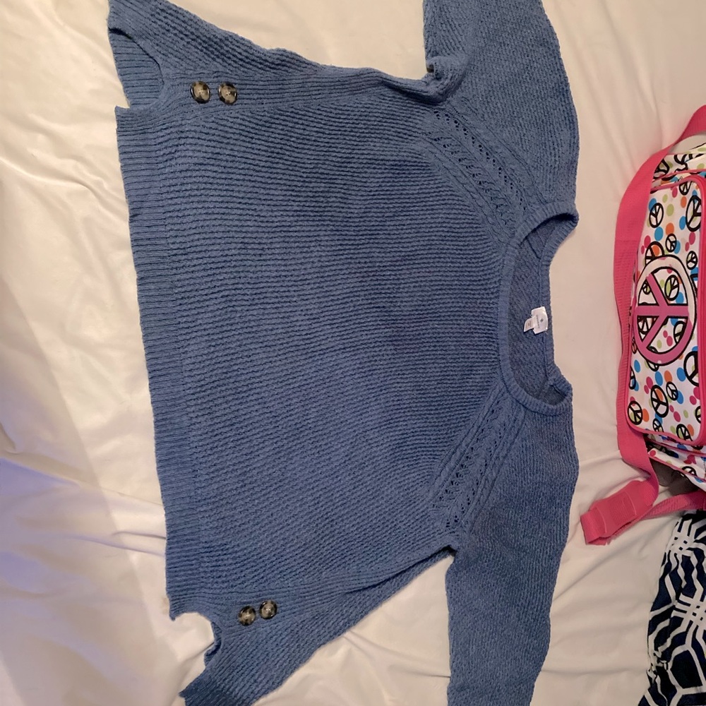 Blue sweater with buttons on the bottom size 2X